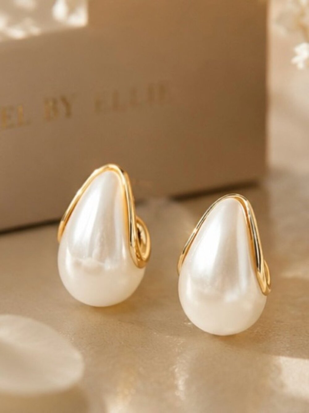 Elegant Cream Pearl Teardrop Earrings with Gold Trim